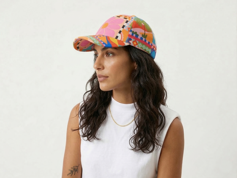 Caps